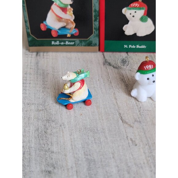 Hallmark miniature polar bear ornament Xmas set ice - Picture 2 of 5